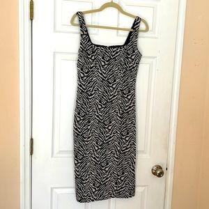 Beautiful sexy Banana Republic zebra print sheath dress